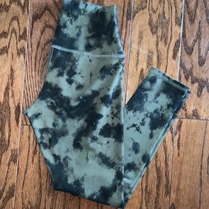 Black and green tye-dye leggings
